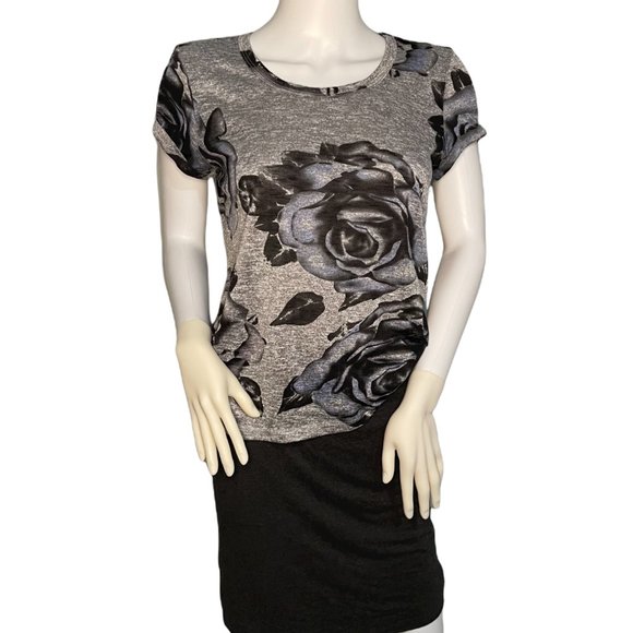 Philosophy Tops - Philosophy Floral Print T-shirt Size M